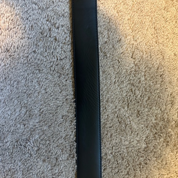 Men’s BLK Louis Vuitton reversible belt. Excellent condition with box and duster - Picture 9 of 9